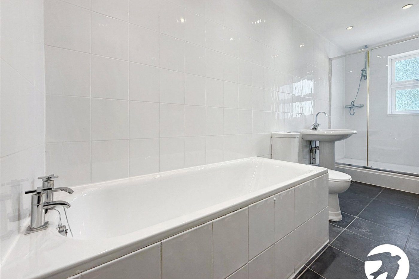 3 bedroom property to rent in London | 