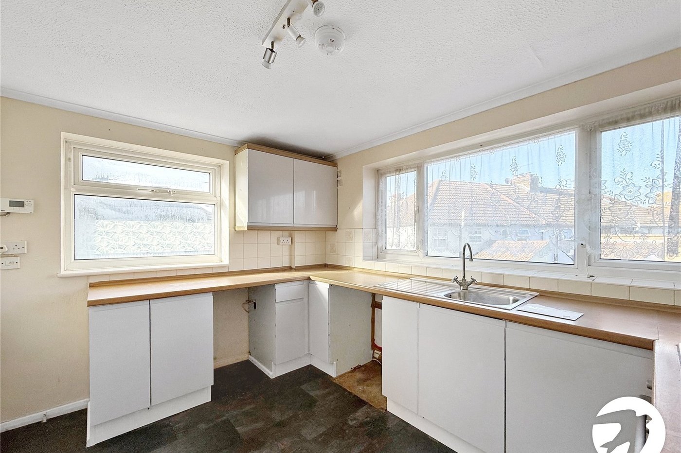 3 bedroom property to rent in Upchurch | Robinson Michael & Jackson