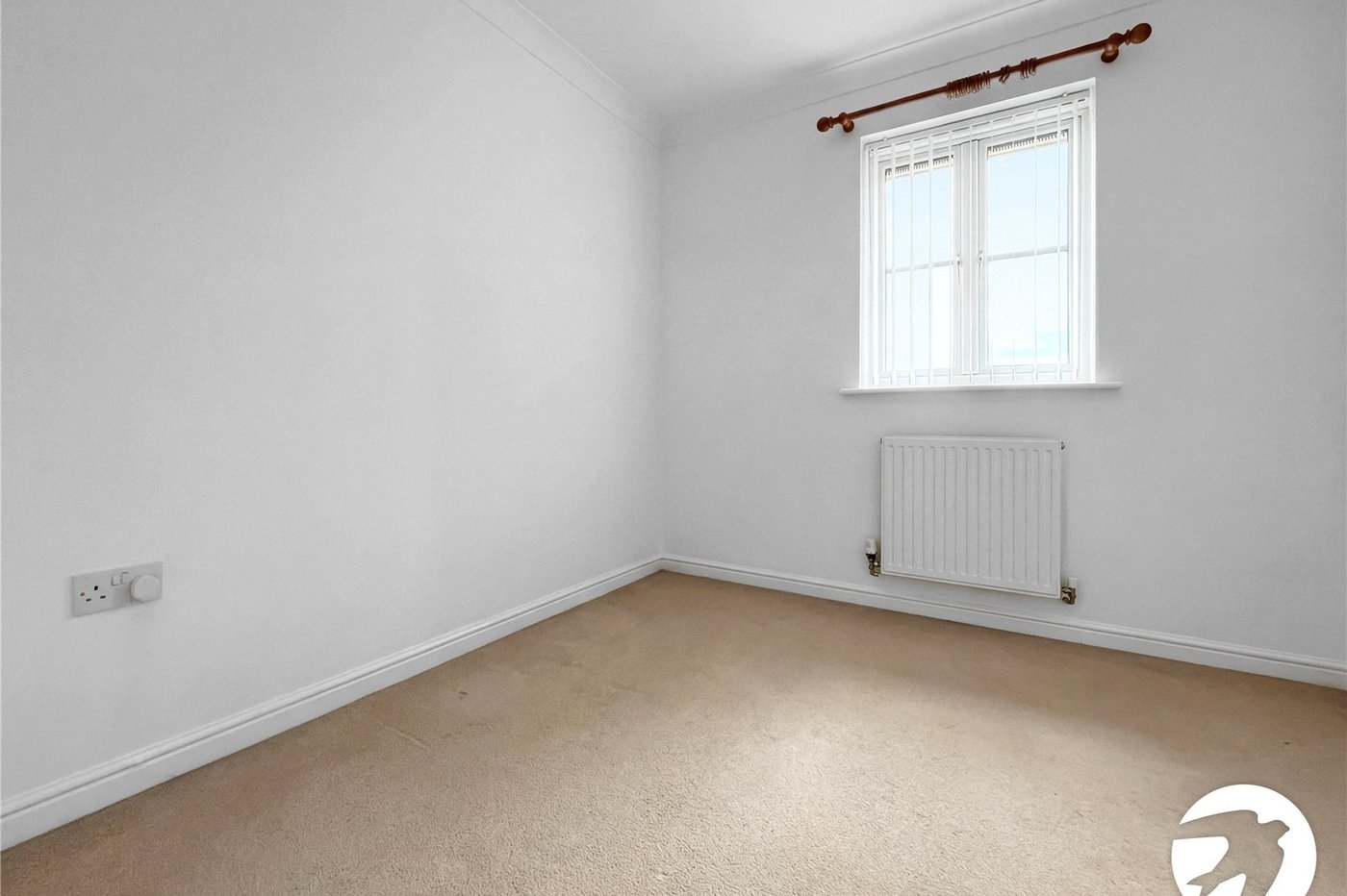 3 bedroom house to rent in Upnor | Robinson Michael & Jackson