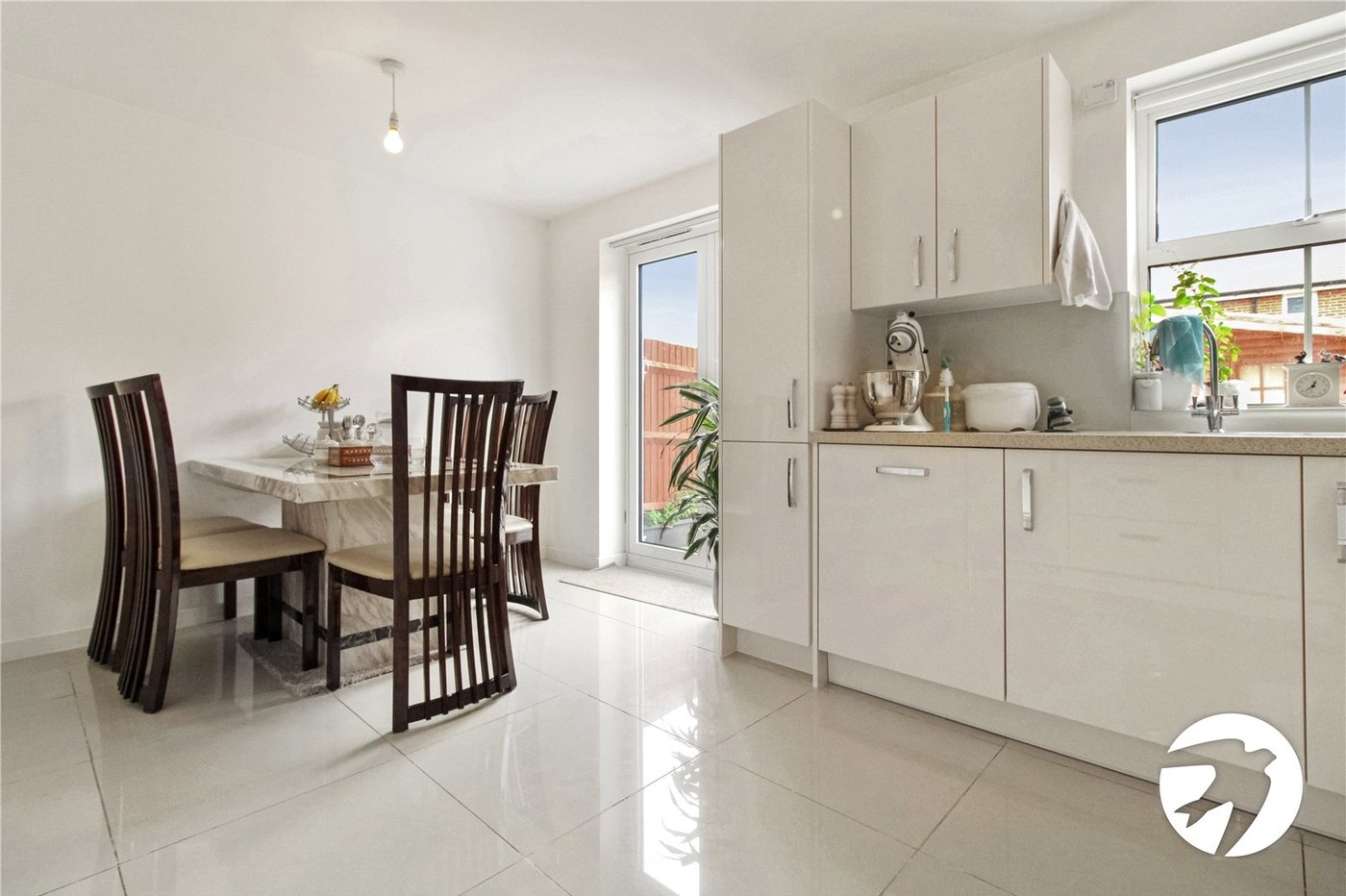 3 bedroom house to rent in Castle Hill | Robinson Michael & Jackson