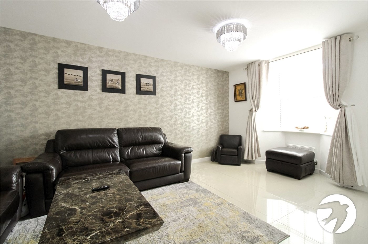 3 bedroom house to rent in Castle Hill | Robinson Michael & Jackson