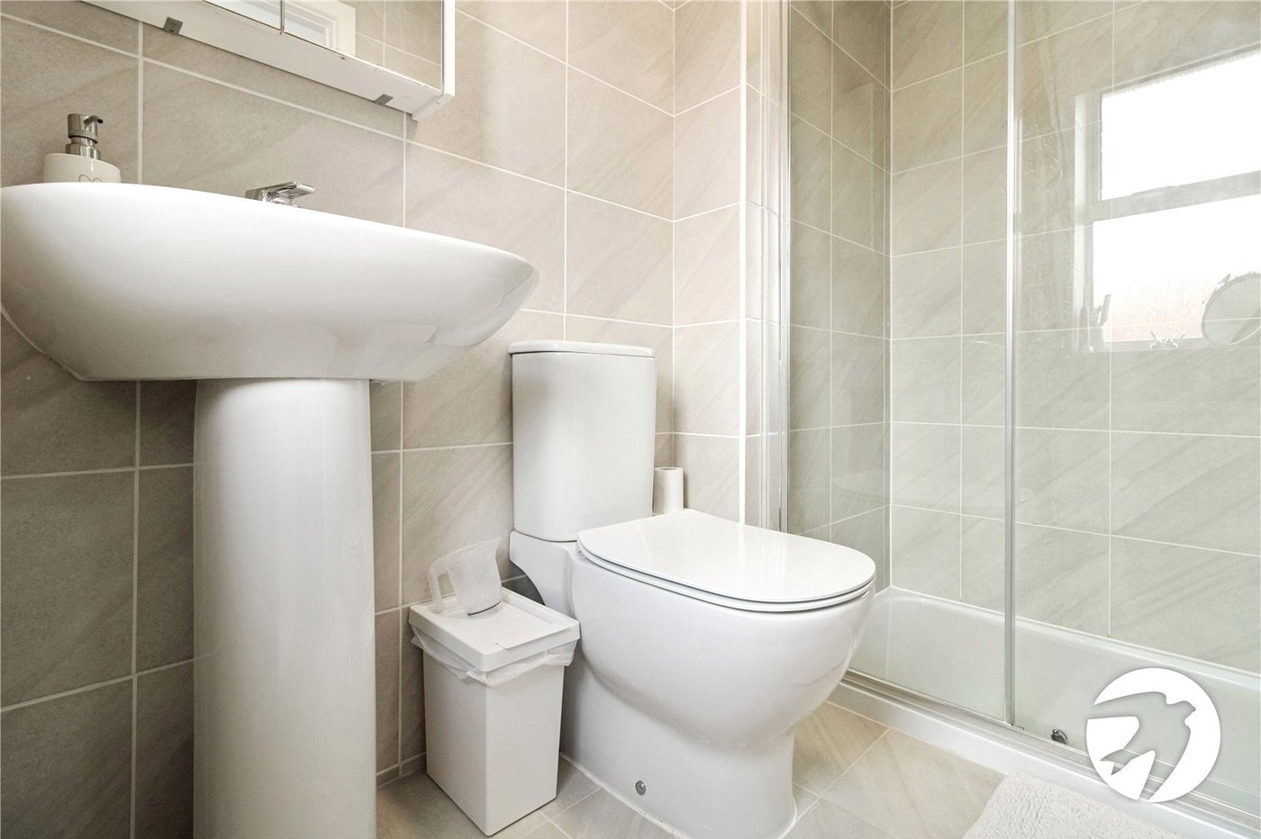 3 bedroom house to rent in Castle Hill | Robinson Michael & Jackson
