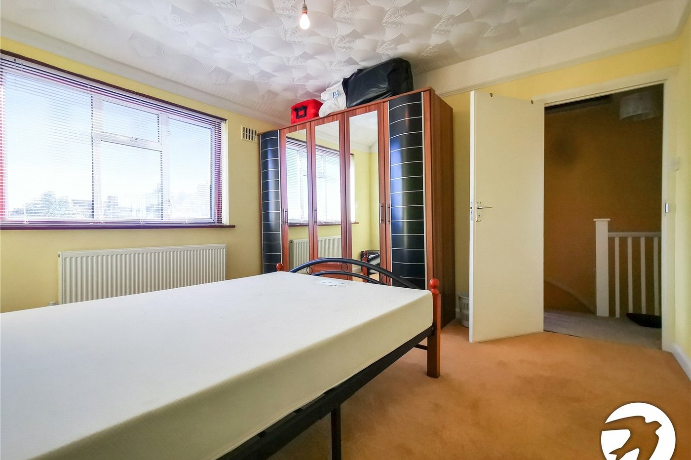 3 bedroom house to rent in London | Robinson Jackson