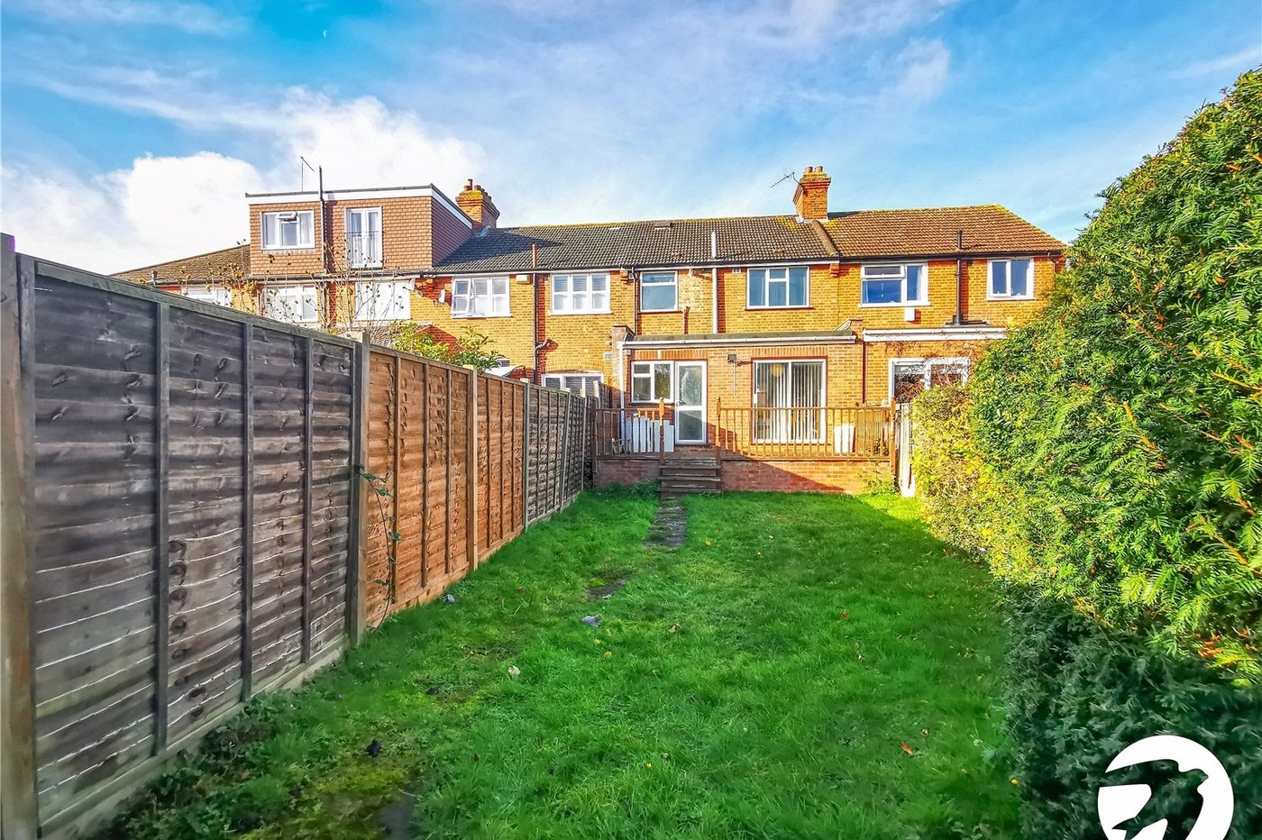 3 bedroom house to rent in London | Robinson Jackson