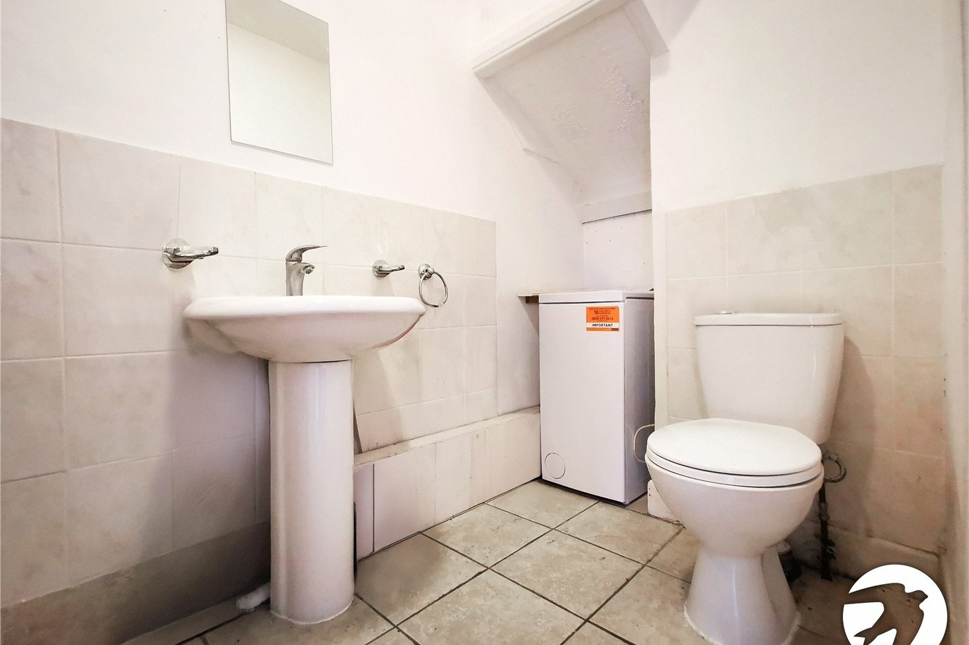 3 bedroom house to rent in London | Robinson Jackson