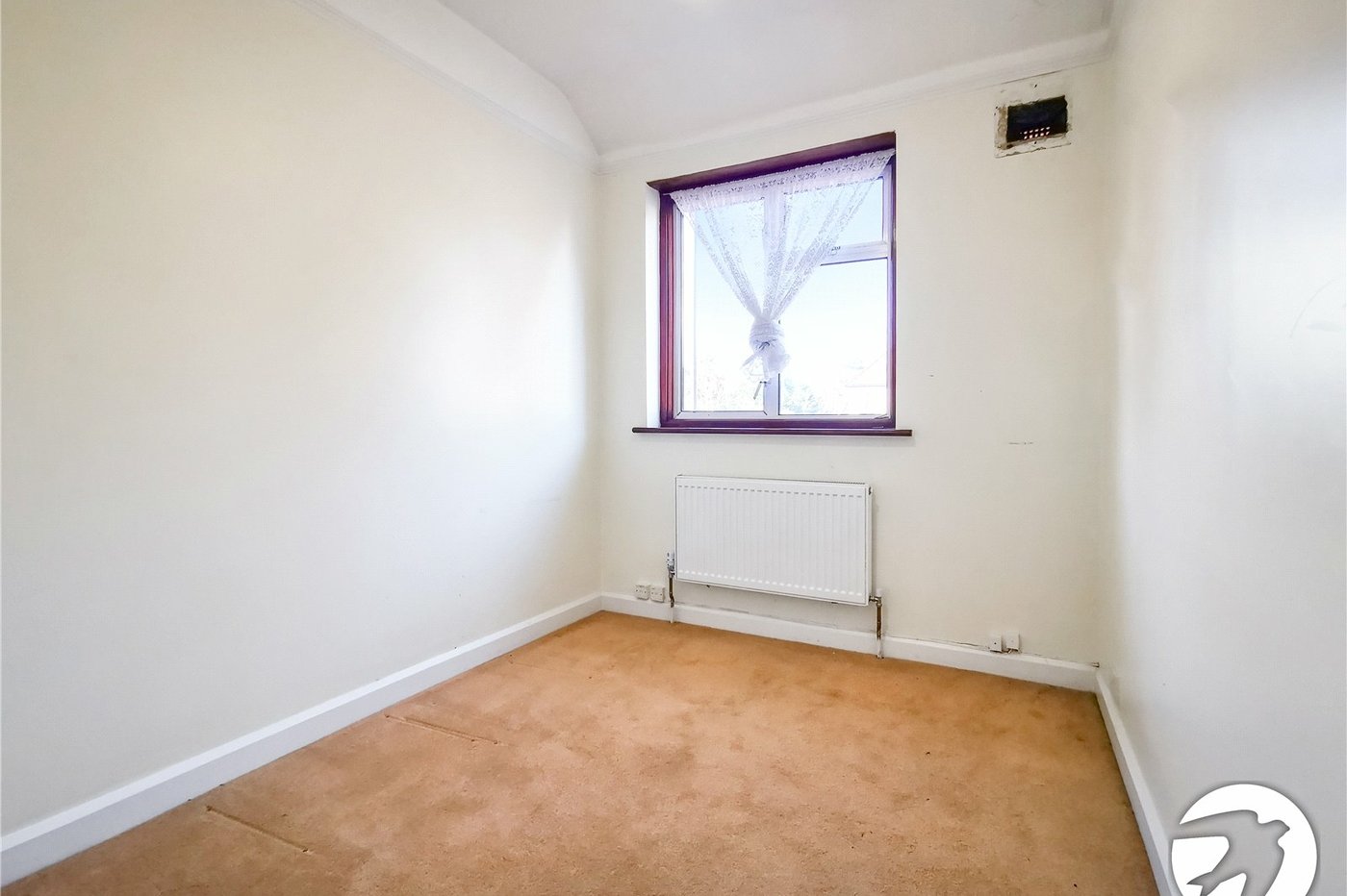 3 bedroom house to rent in London | Robinson Jackson