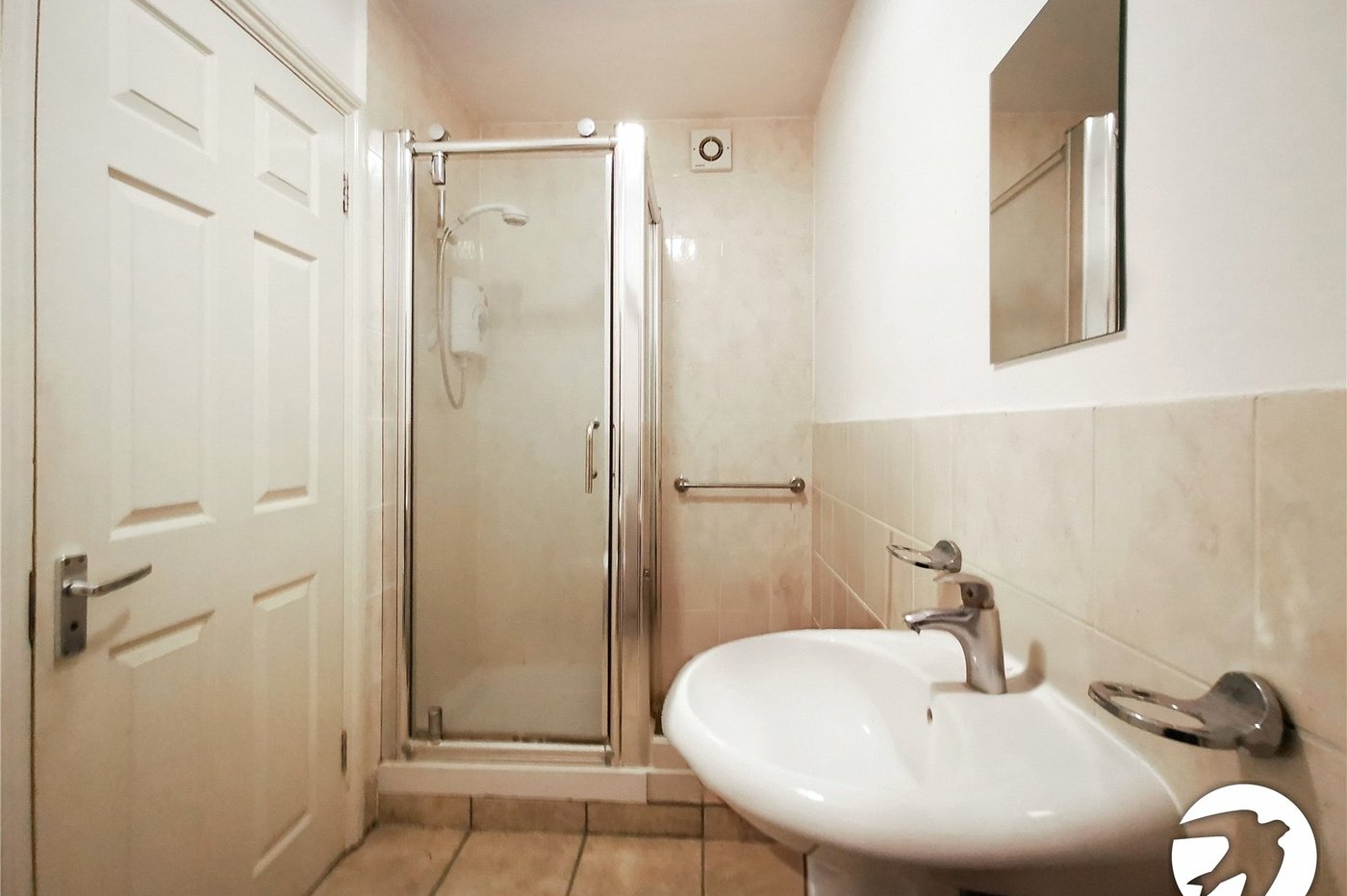 3 bedroom house to rent in London | Robinson Jackson