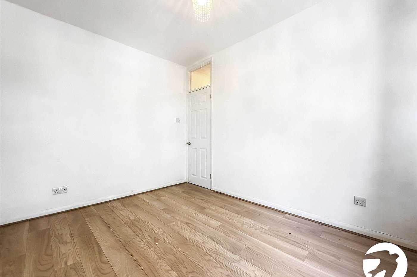 2 bedroom property to rent in London | 