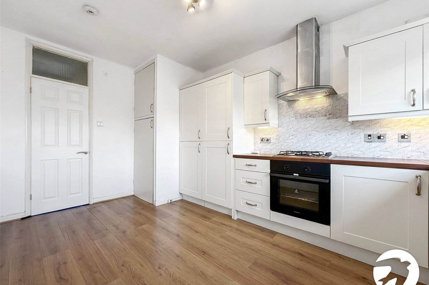 2 bedroom property to rent in London | 