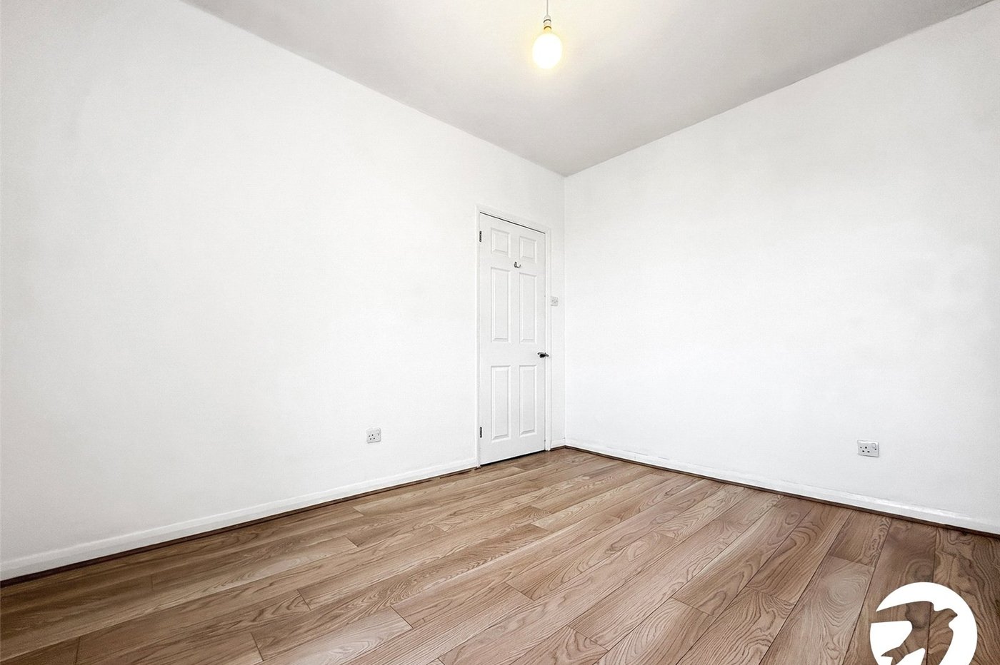 2 bedroom property to rent in London | 
