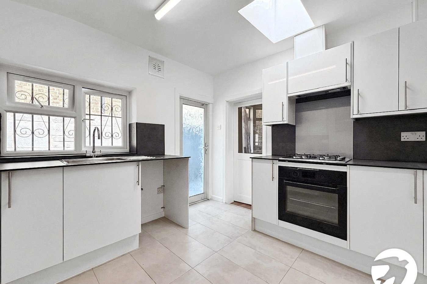 3 bedroom house to rent in London | 