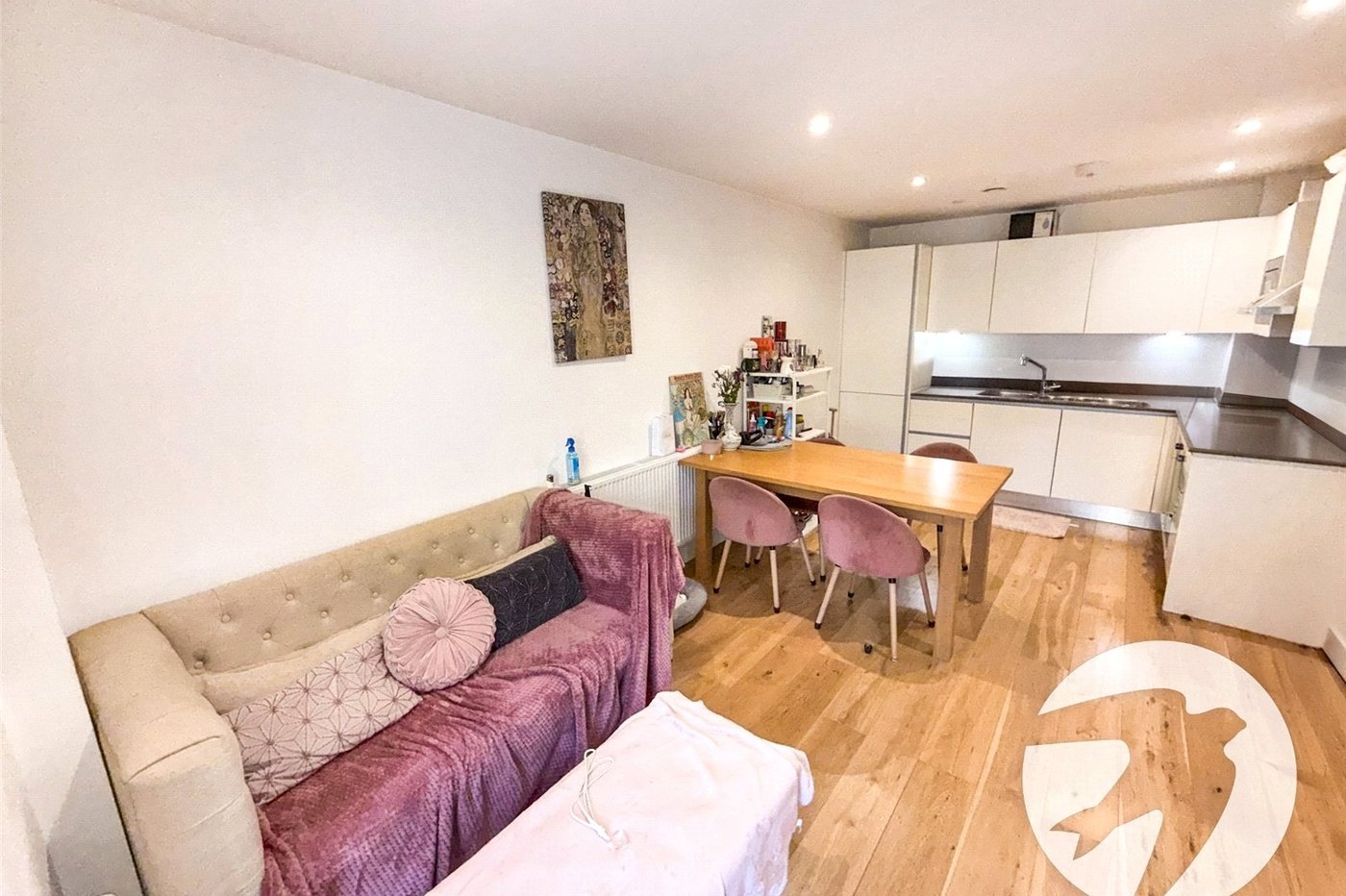 1 bedroom property to rent in London | Robinson Jackson