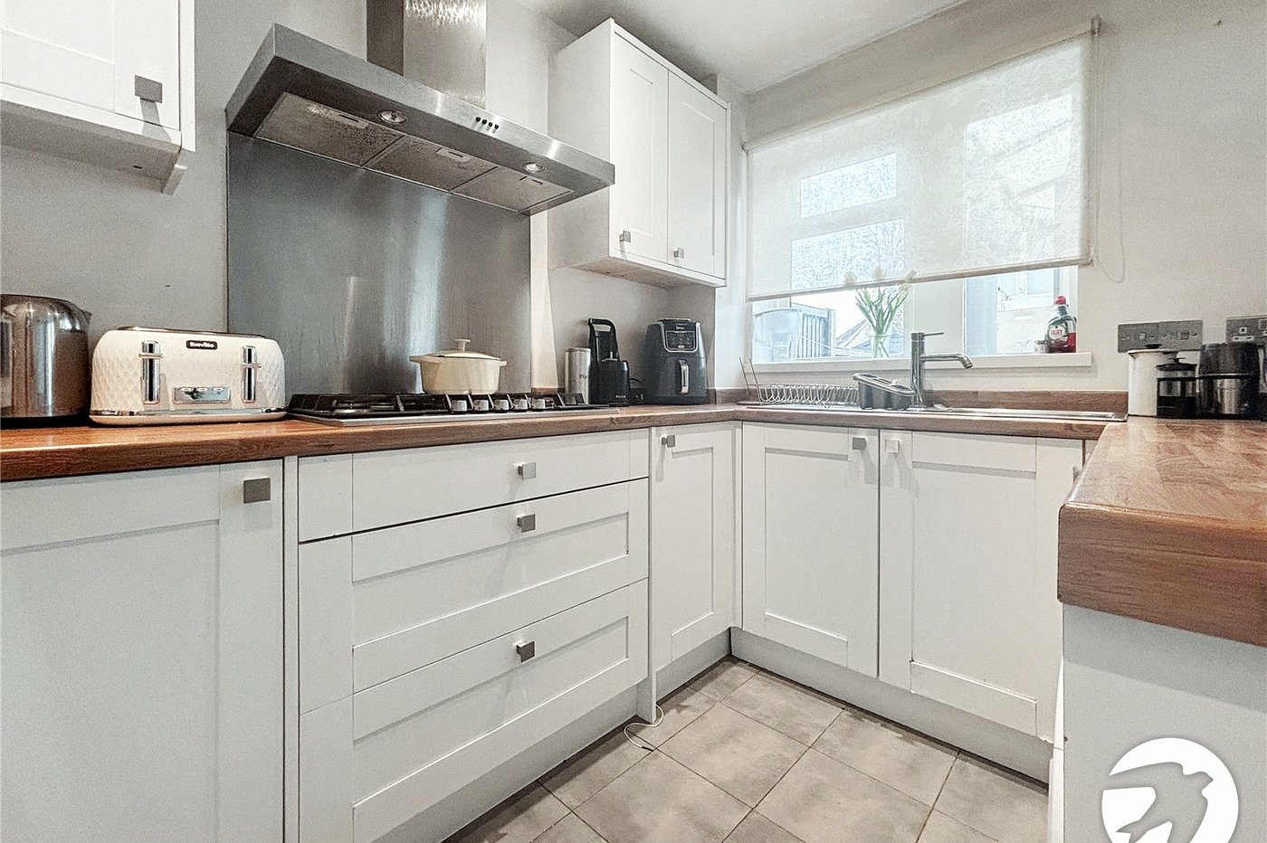 3 bedroom house to rent in London | Robinson Jackson