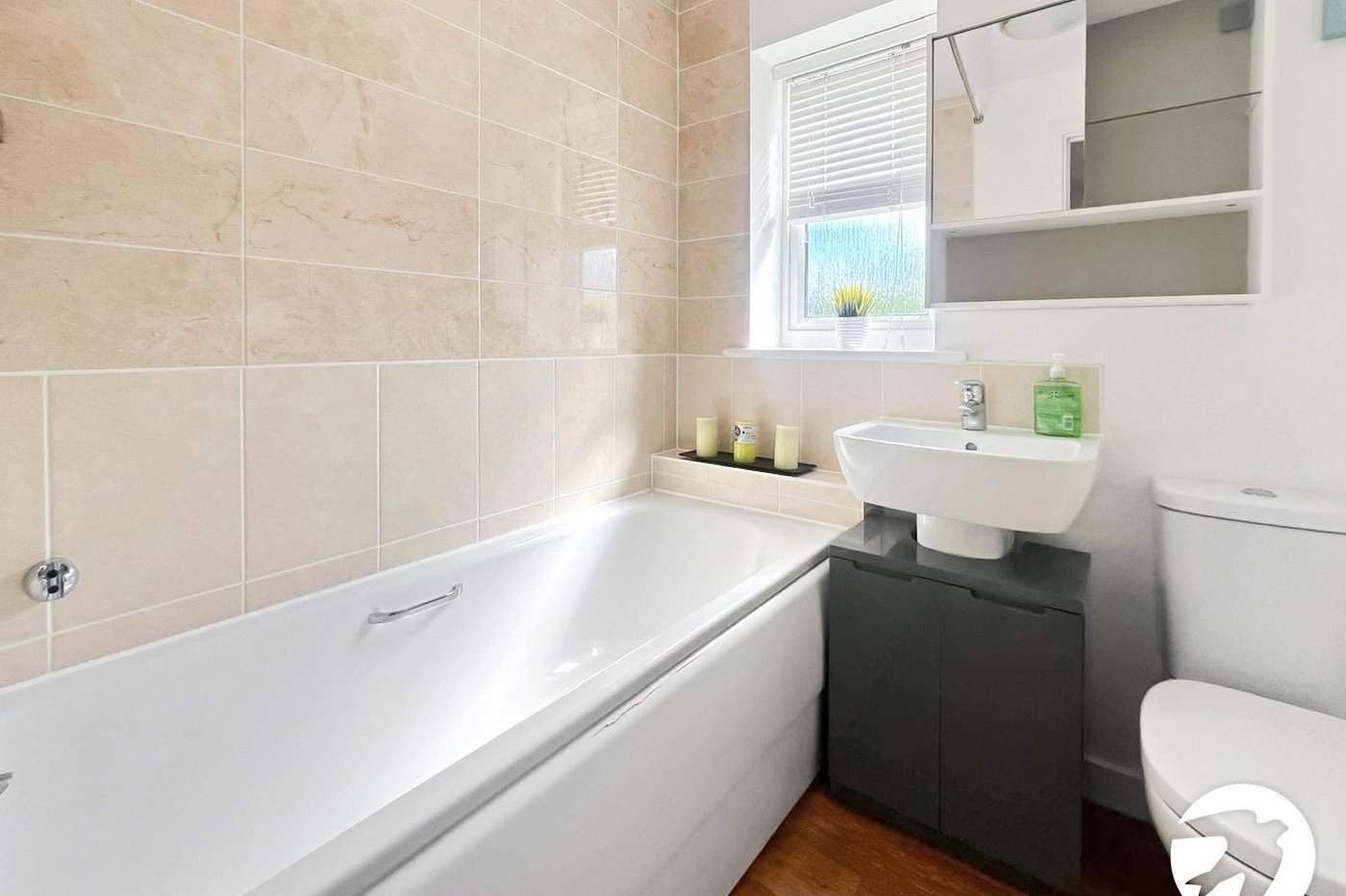 3 bedroom house to rent in Dartford | Robinson Jackson