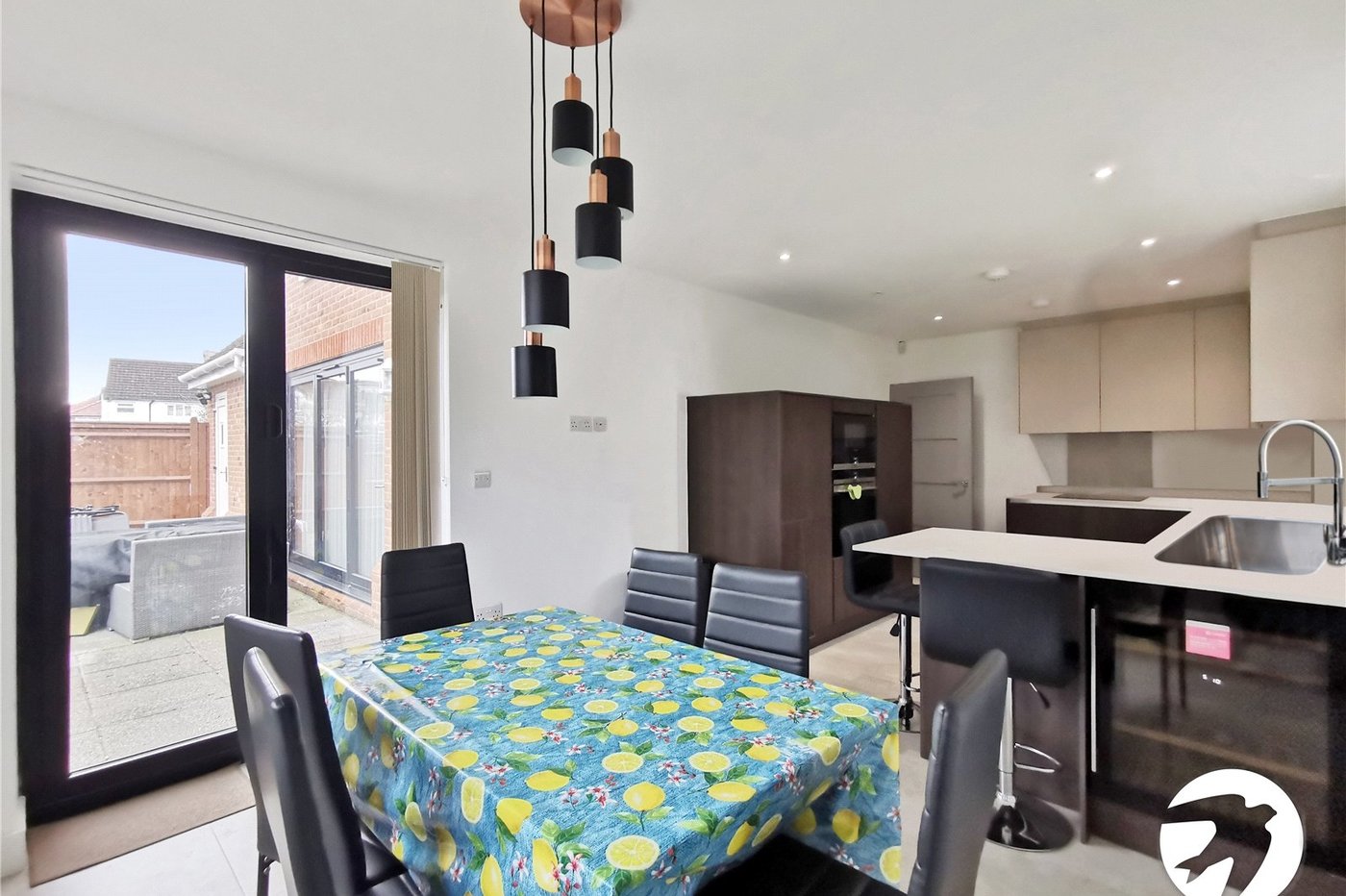 5 bedroom house to rent in Dartford | Robinson Jackson