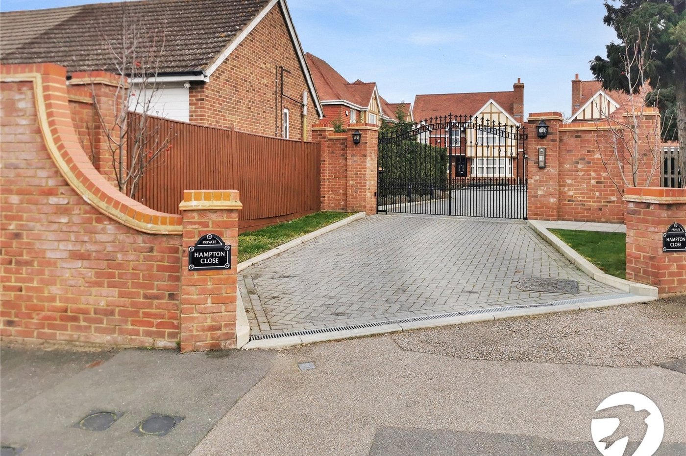 5 bedroom house to rent in Dartford | Robinson Jackson