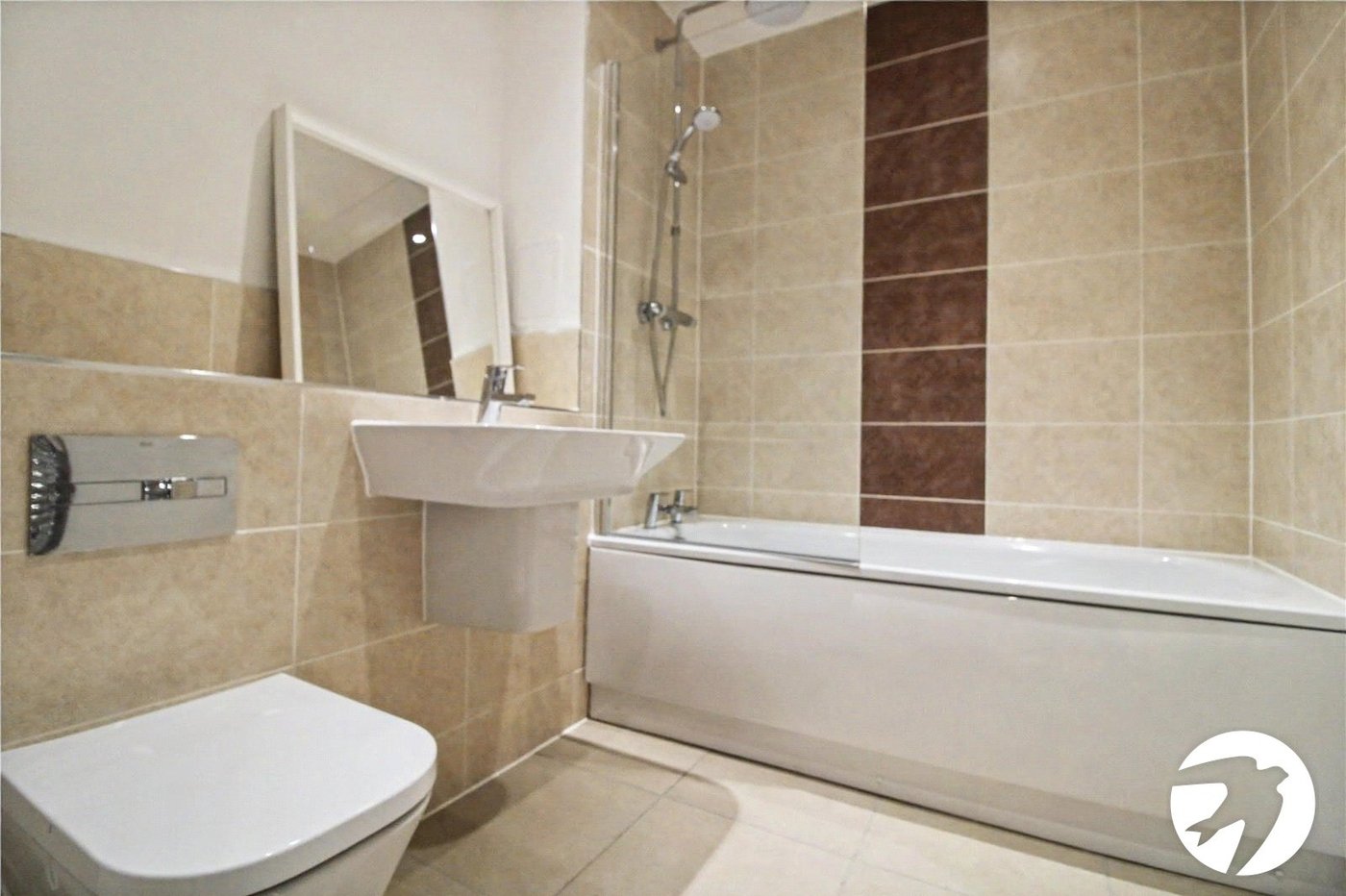 2 bedroom property to rent in Greenhithe | Robinson Michael & Jackson