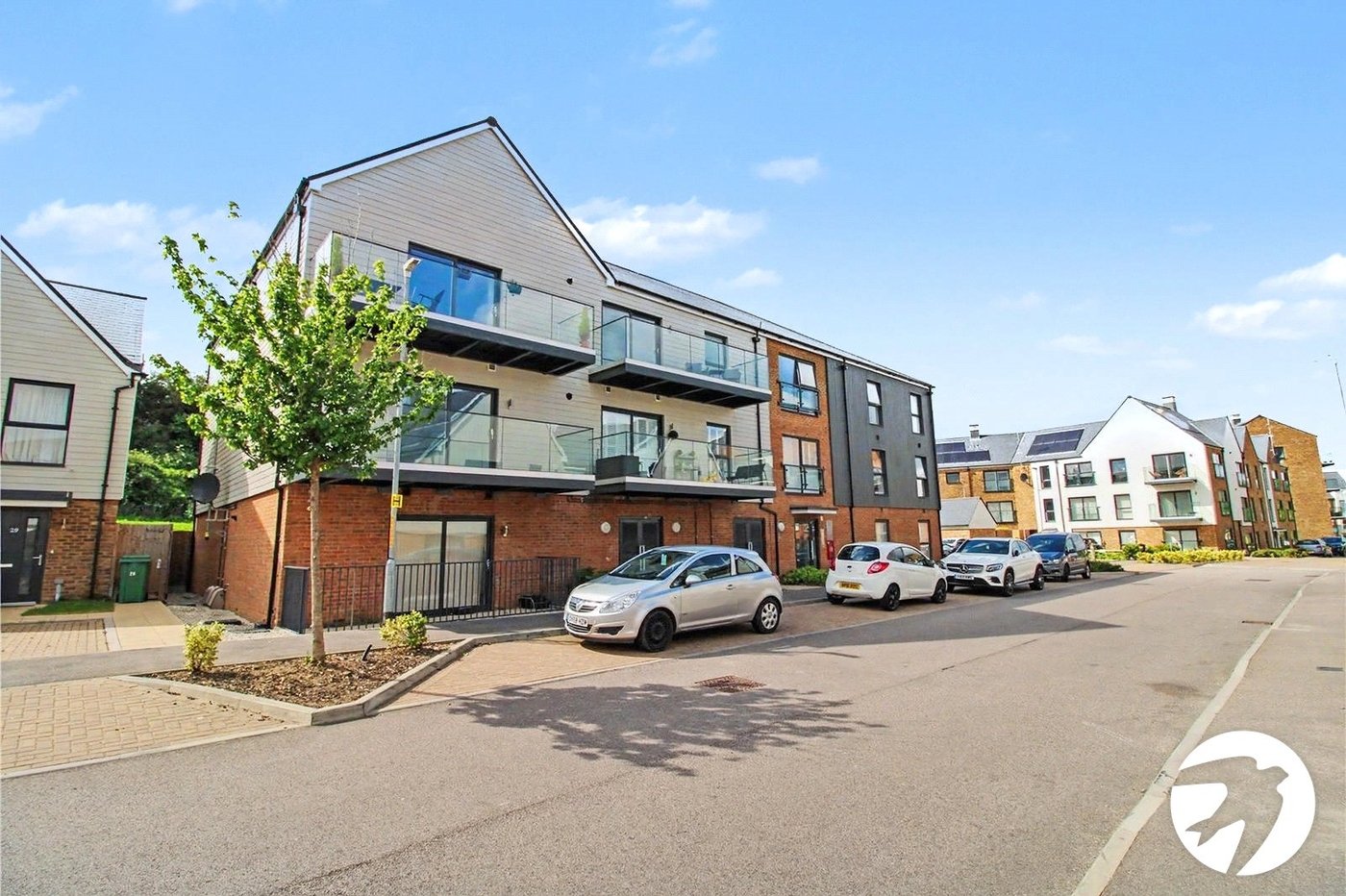2 bedroom property to rent in Greenhithe | Robinson Michael & Jackson