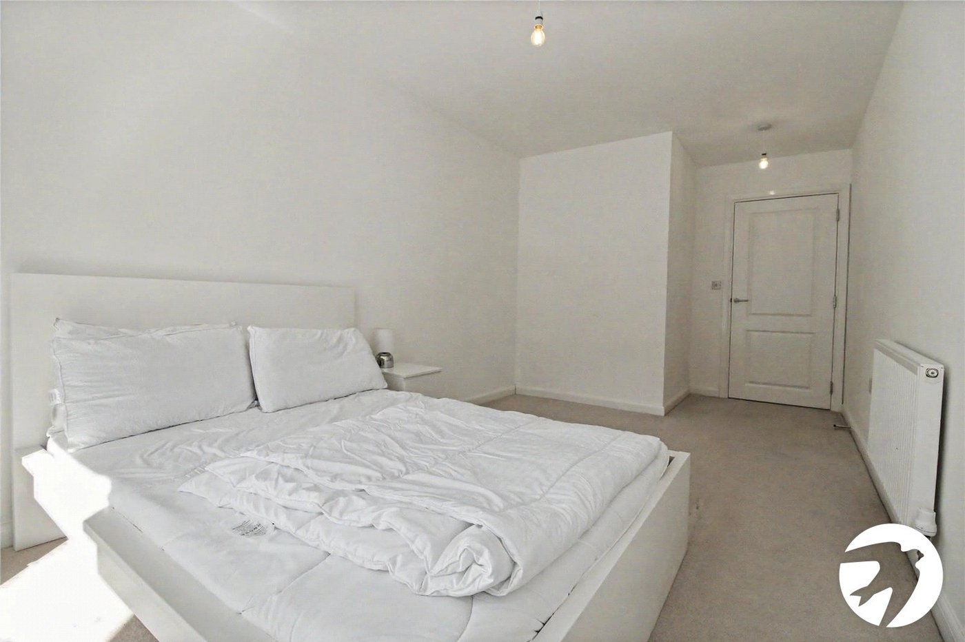 2 bedroom property to rent in Greenhithe | Robinson Michael & Jackson