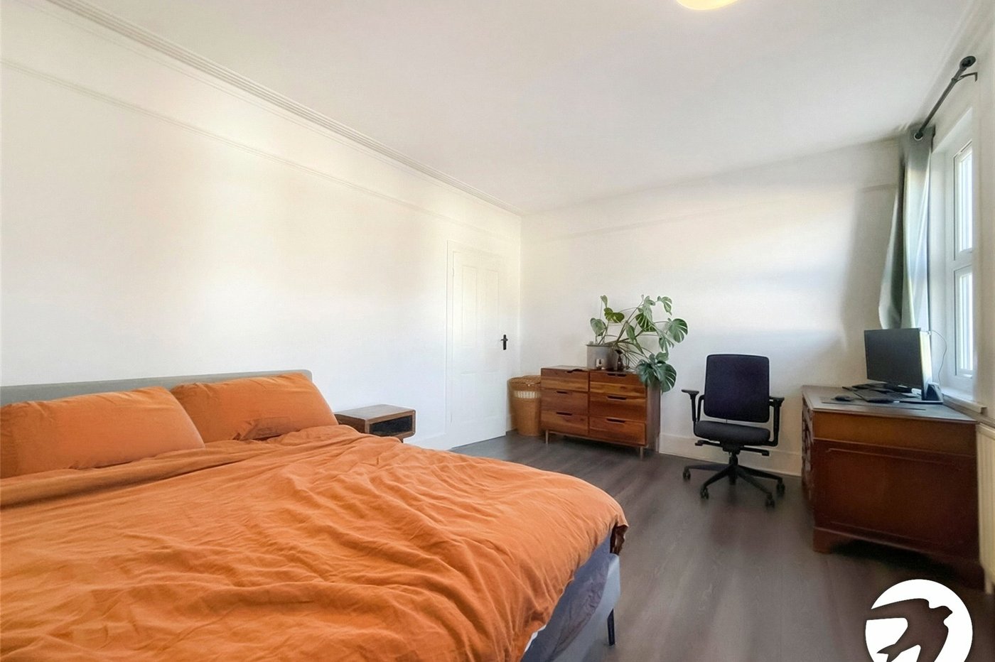 3 bedroom house to rent in London | Robinson Jackson