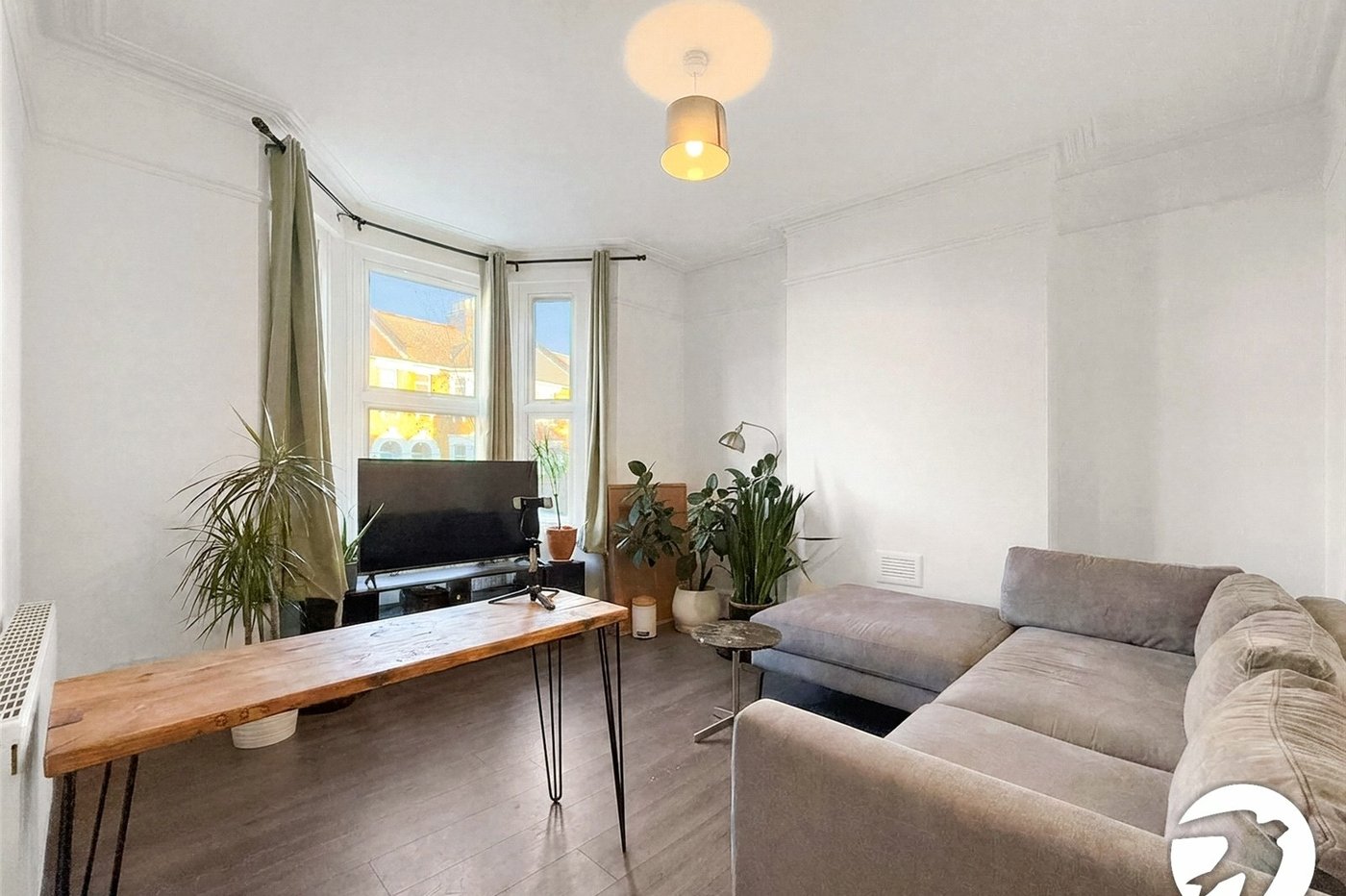 3 bedroom house to rent in London | Robinson Jackson