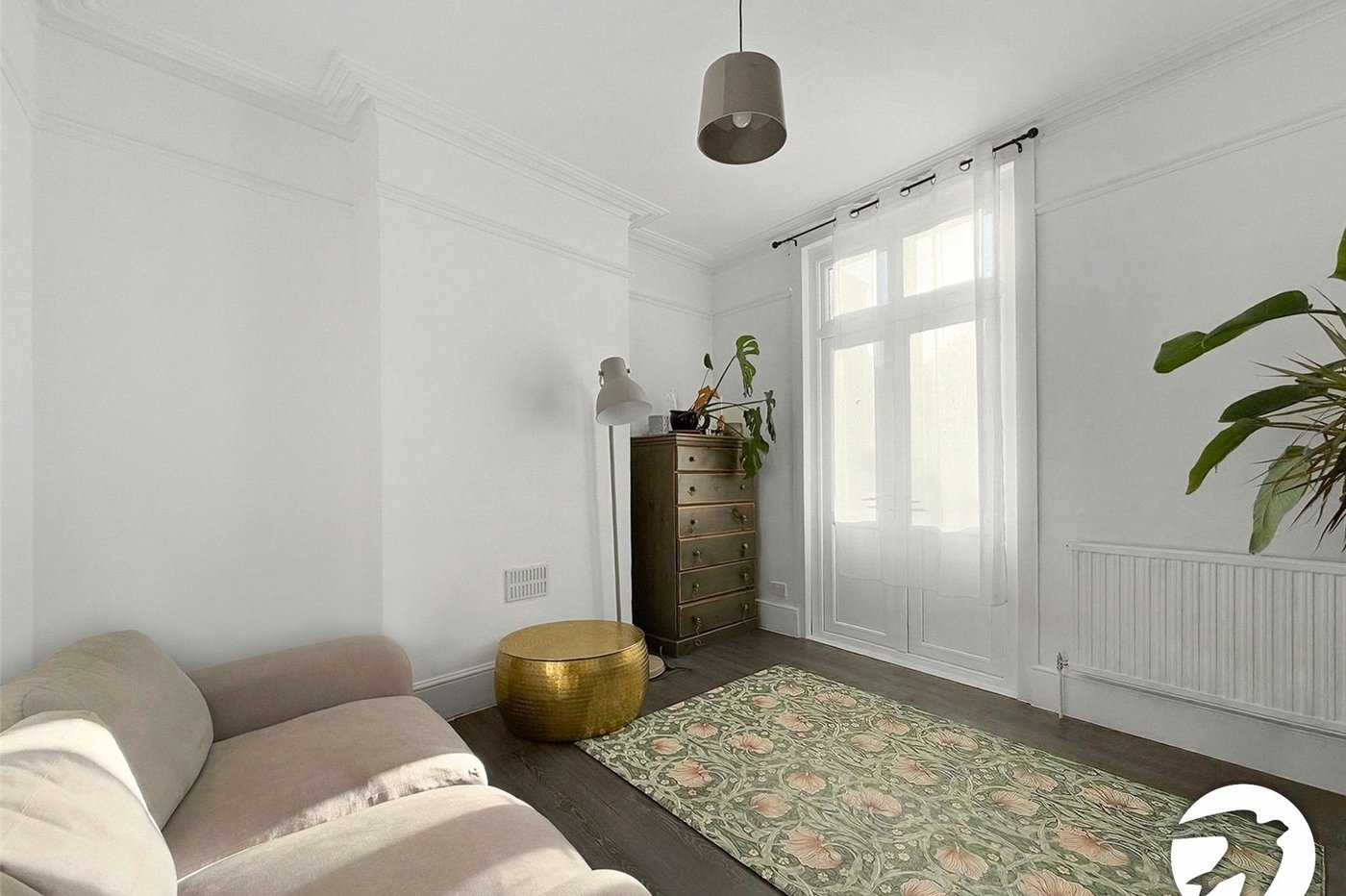3 bedroom house to rent in London | Robinson Jackson