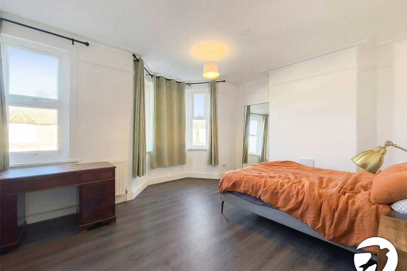 3 bedroom house to rent in London | Robinson Jackson