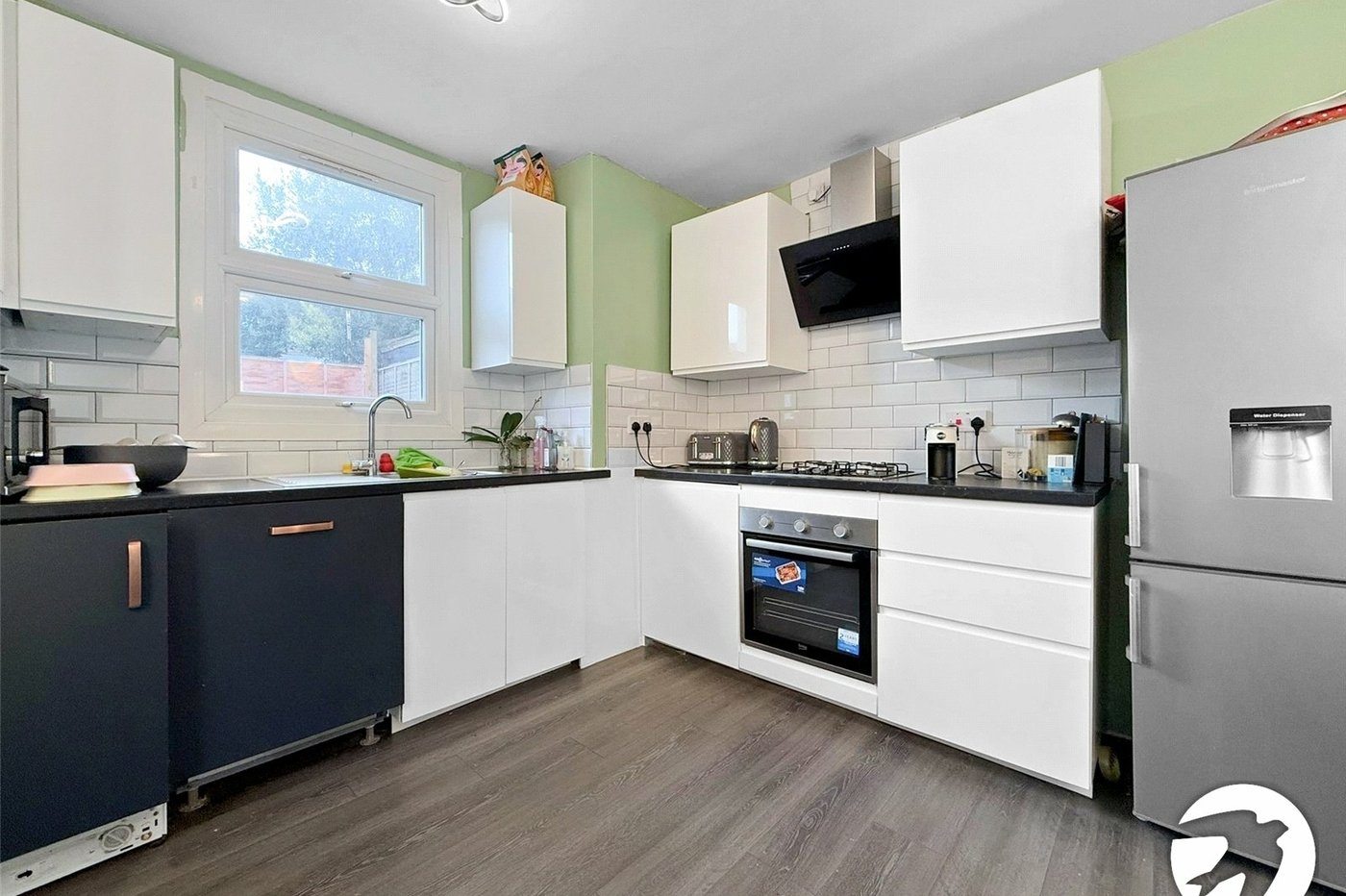 3 bedroom house to rent in London | Robinson Jackson