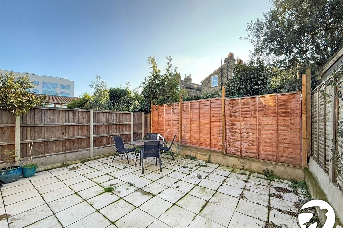 3 bedroom house to rent in London | Robinson Jackson