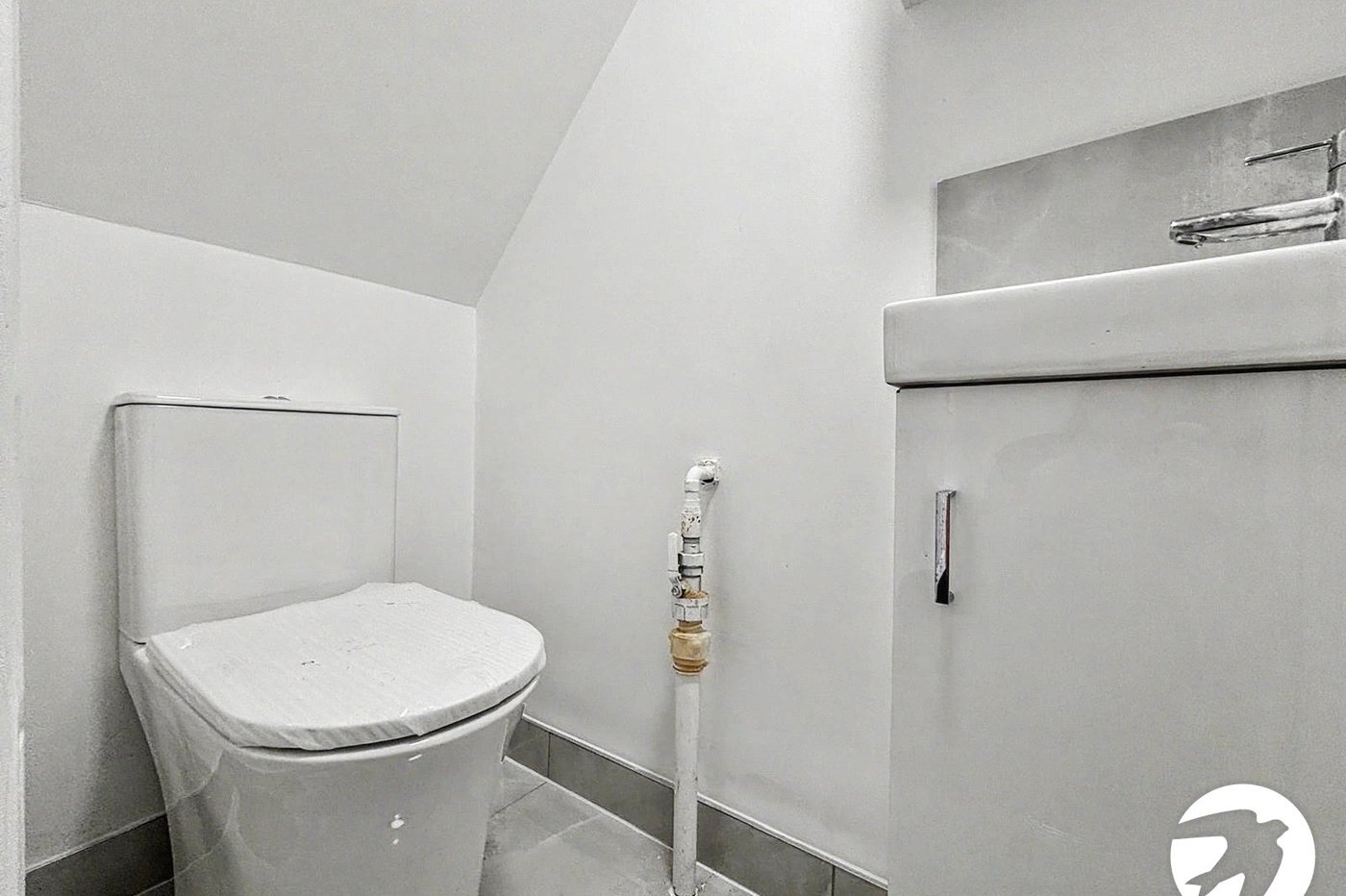 3 bedroom house to rent in Dartford | Robinson Jackson