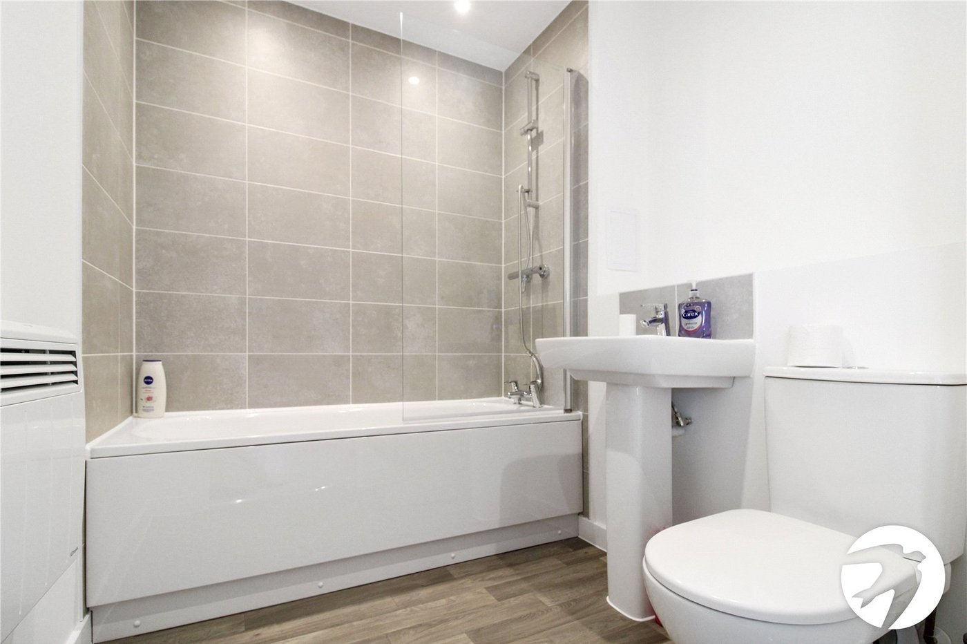 2 bedroom property to rent in Northfleet | Robinson Michael & Jackson