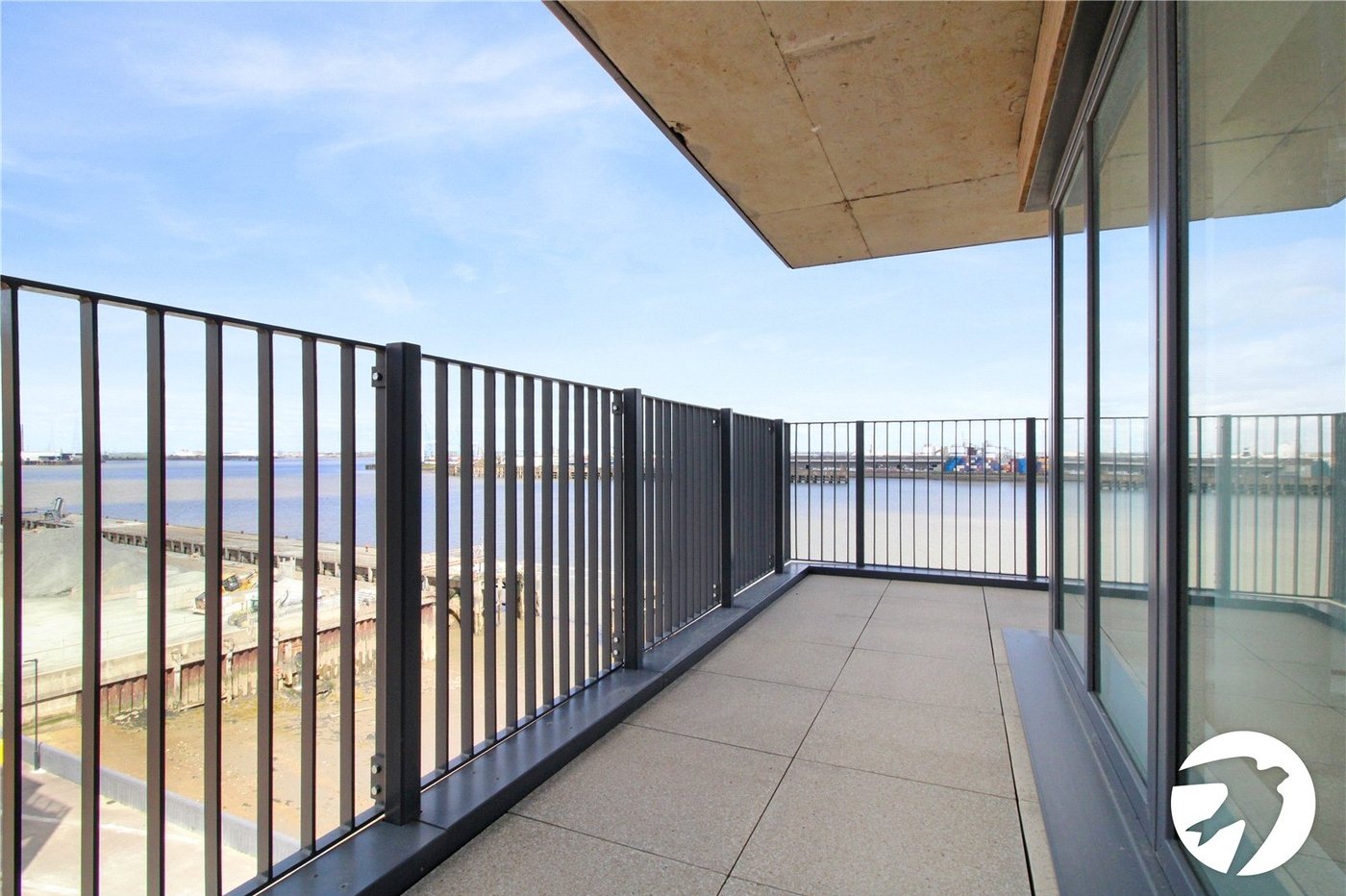 2 bedroom property to rent in Northfleet | Robinson Michael & Jackson