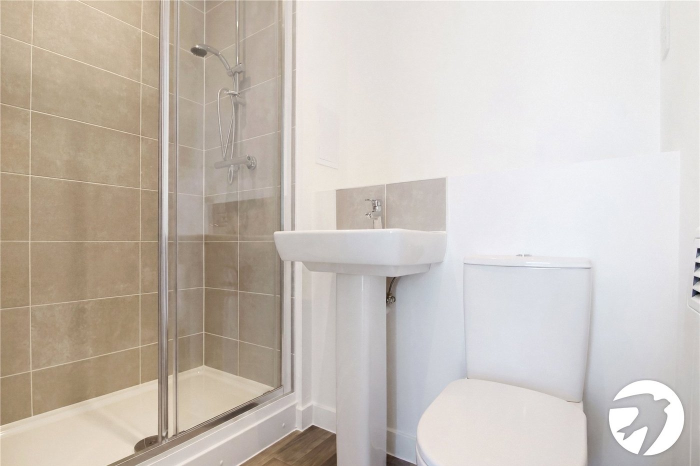 2 bedroom property to rent in Northfleet | Robinson Michael & Jackson