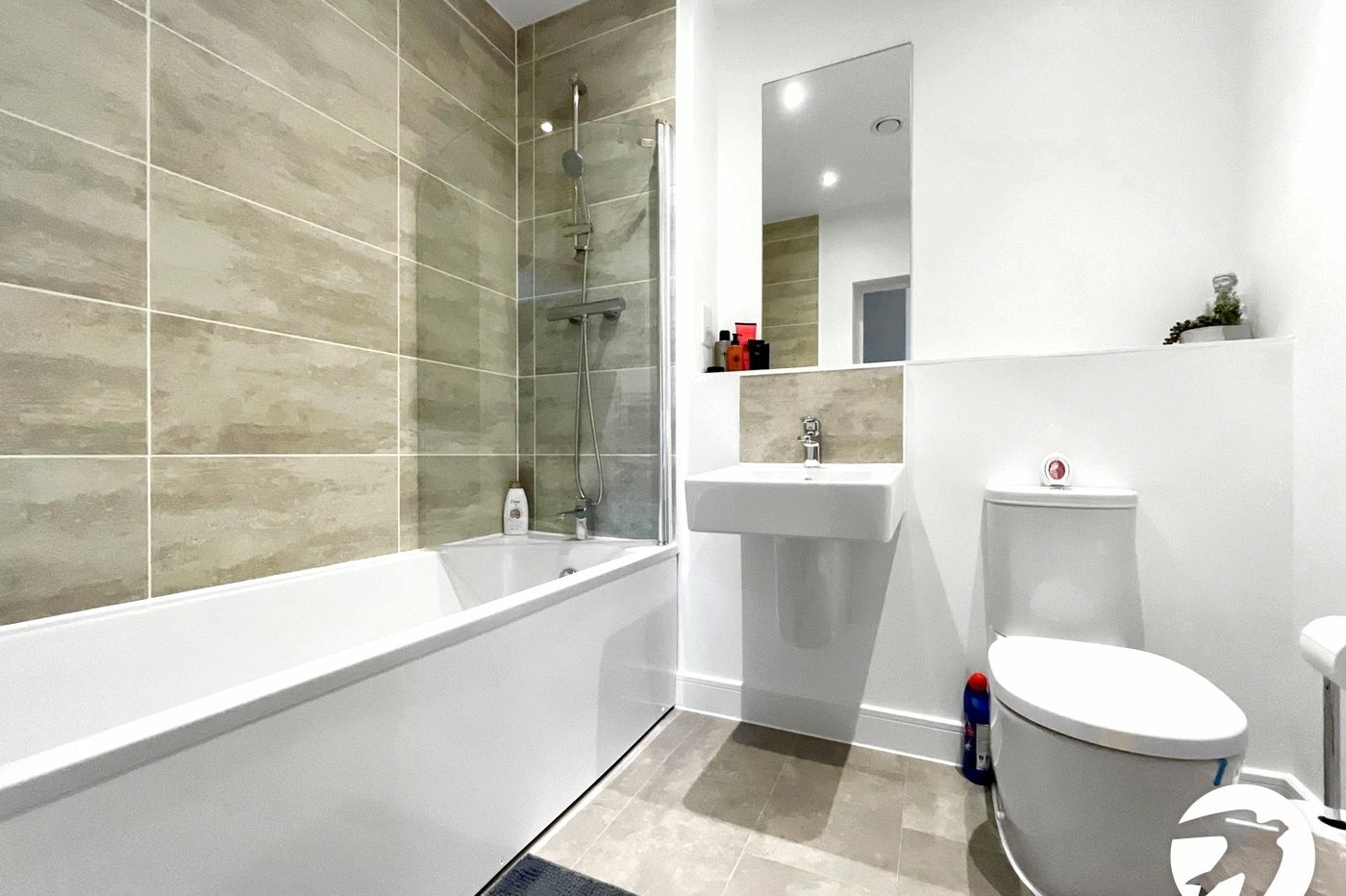 2 bedroom property to rent in Sittingbourne | Robinson Michael & Jackson