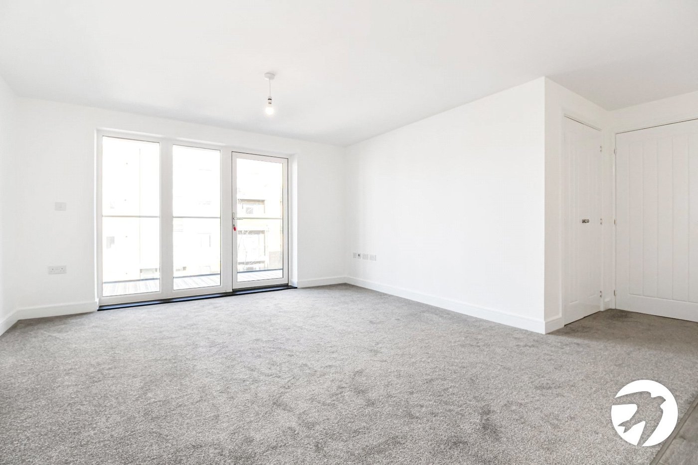 2 bedroom property to rent in Castle Hill Drive | Robinson Michael & Jackson