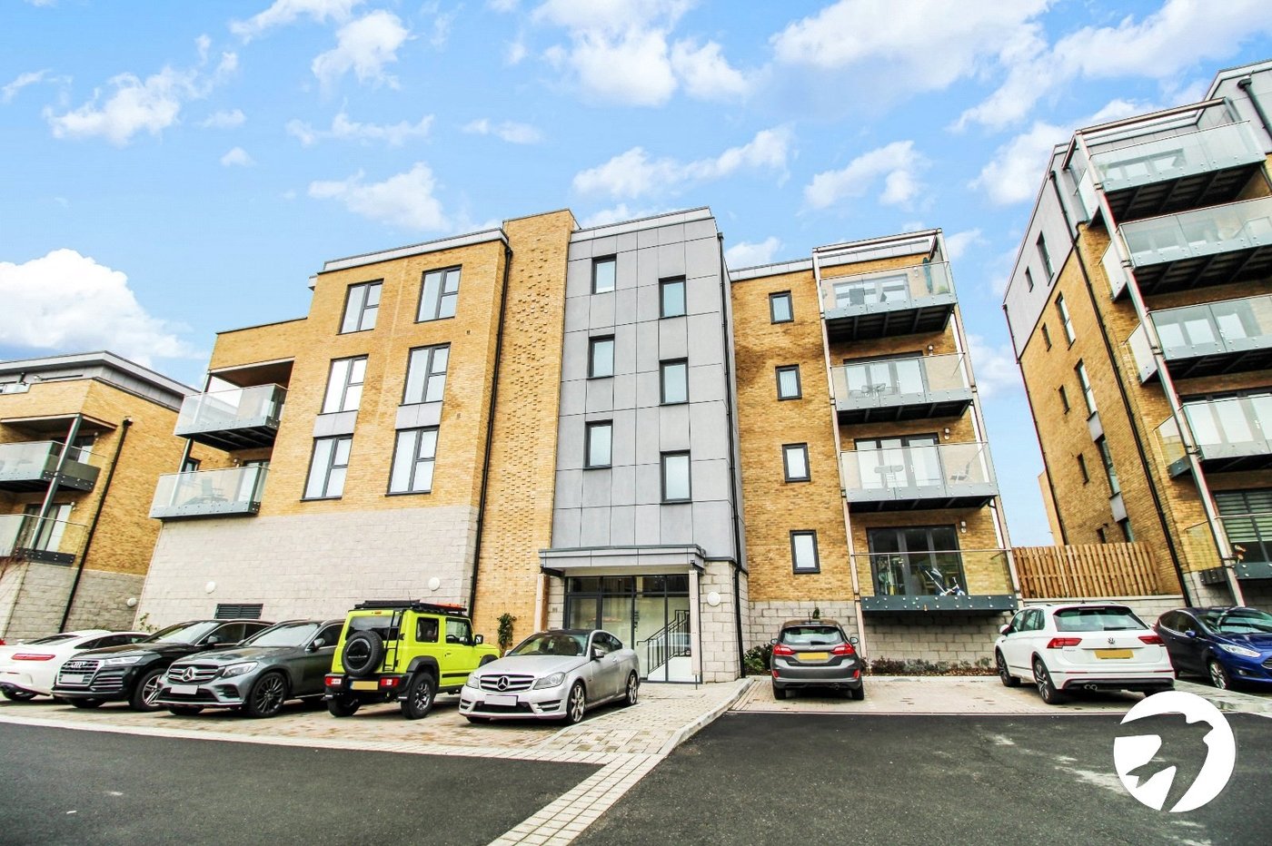 2 bedroom property to rent in Castle Hill Drive | Robinson Michael & Jackson