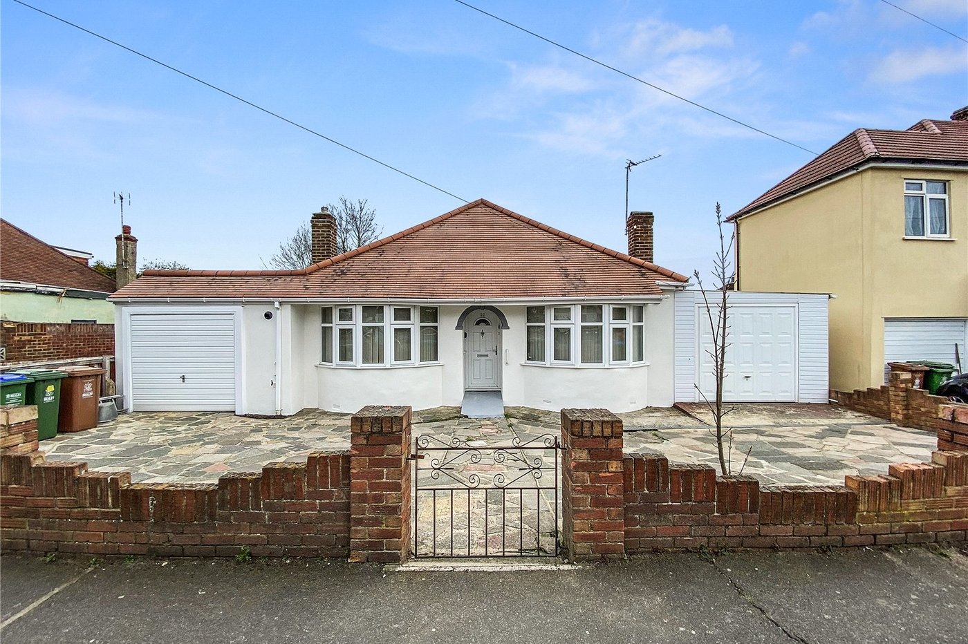 4 bedroom bungalow to rent in Bexleyheath | Robinson Jackson
