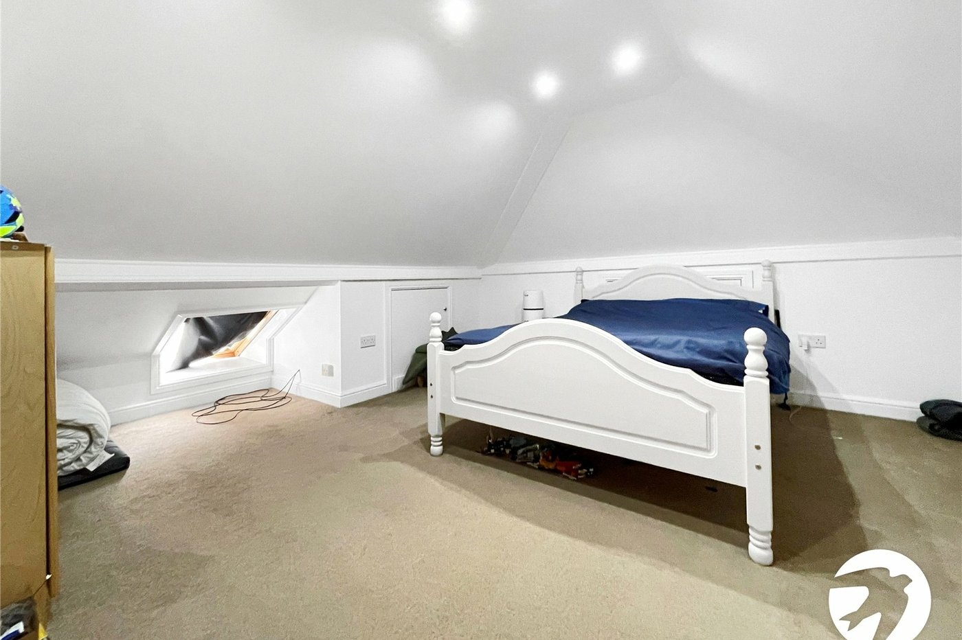 4 bedroom bungalow to rent in Bexleyheath | Robinson Jackson