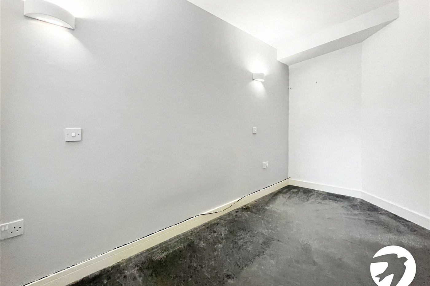 2 bedroom property to rent in Rainham | Robinson Michael & Jackson