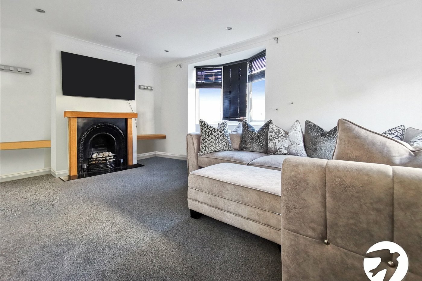 2 bedroom bungalow to rent in Dartford | Robinson Jackson