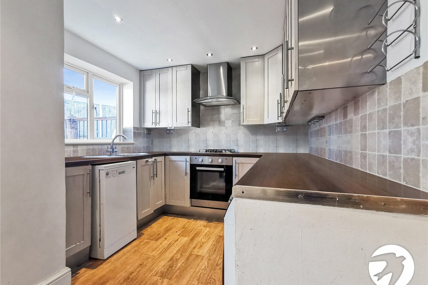 2 bedroom bungalow to rent in Dartford | Robinson Jackson