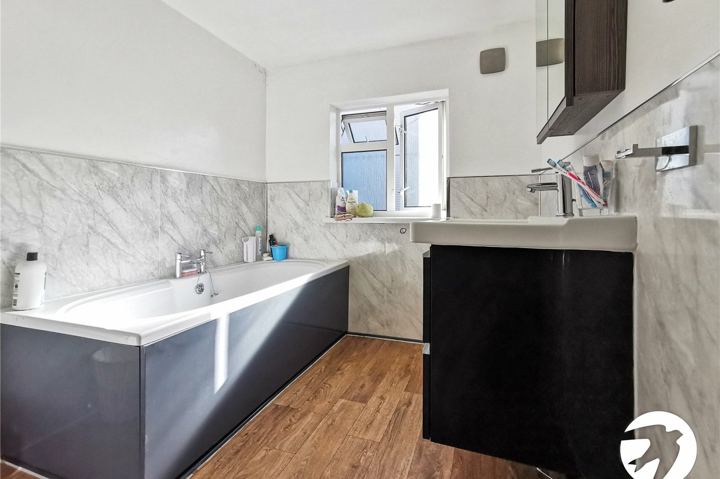 2 bedroom bungalow to rent in Dartford | Robinson Jackson