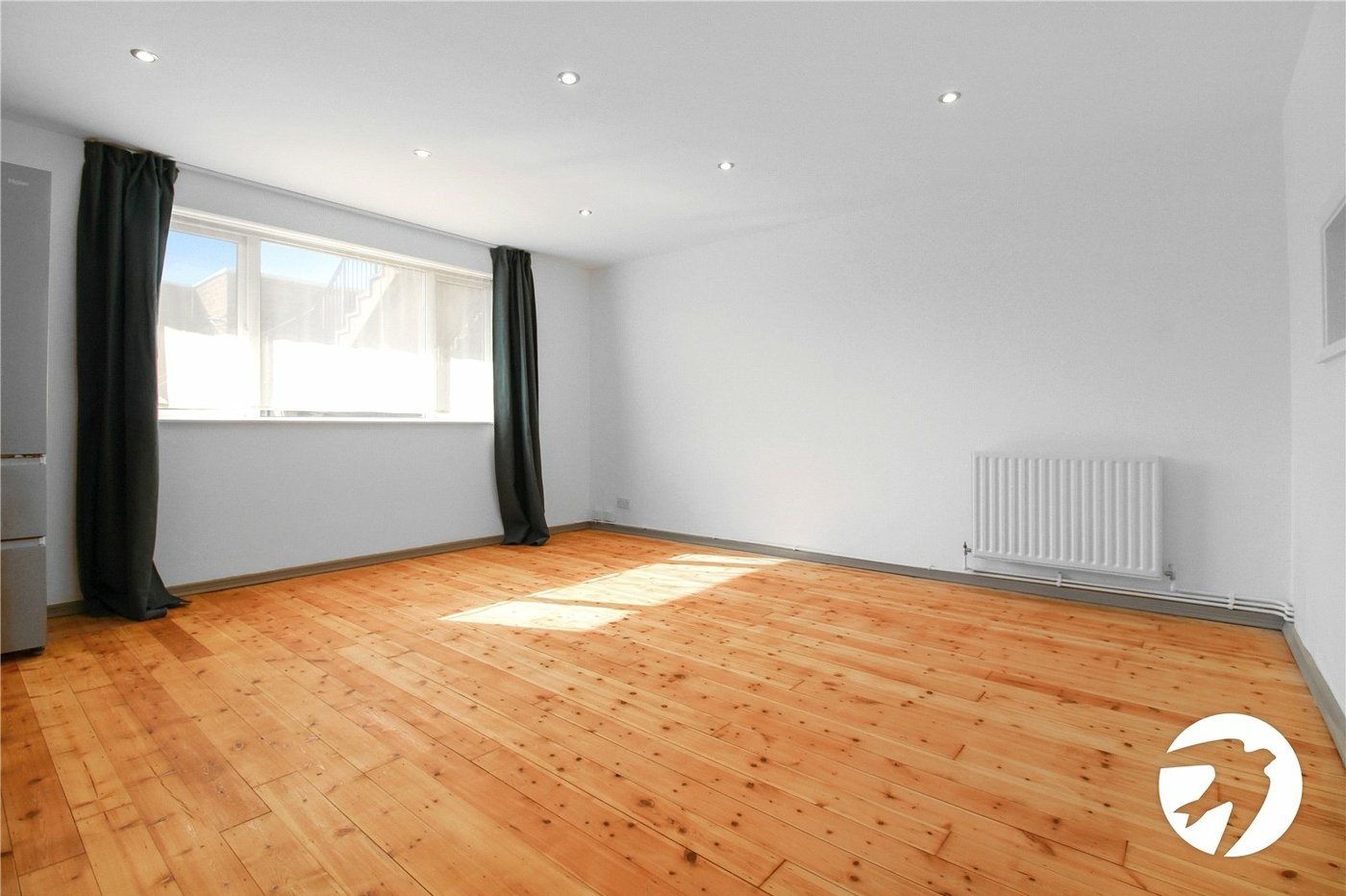 2 bedroom property to rent in London | Robinson Jackson