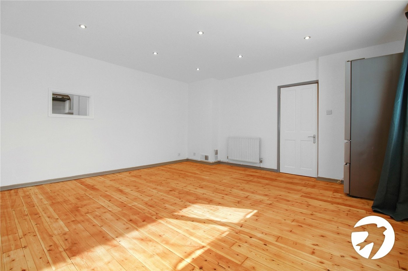 2 bedroom property to rent in London | Robinson Jackson