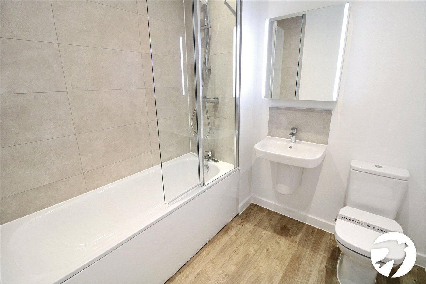 2 bedroom house to rent in Alkerden | Robinson Michael & Jackson