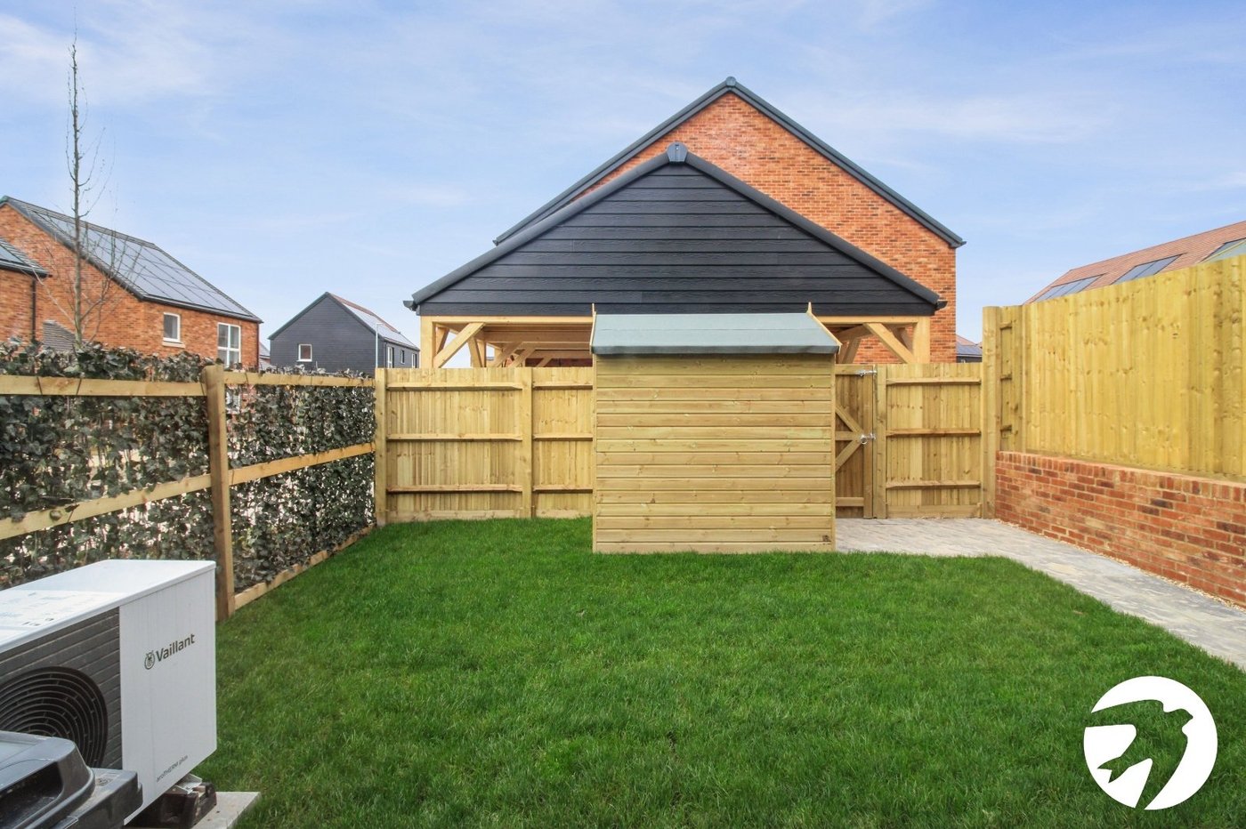 4 bedroom house to rent in Ebbsfleet Valley | Robinson Michael & Jackson