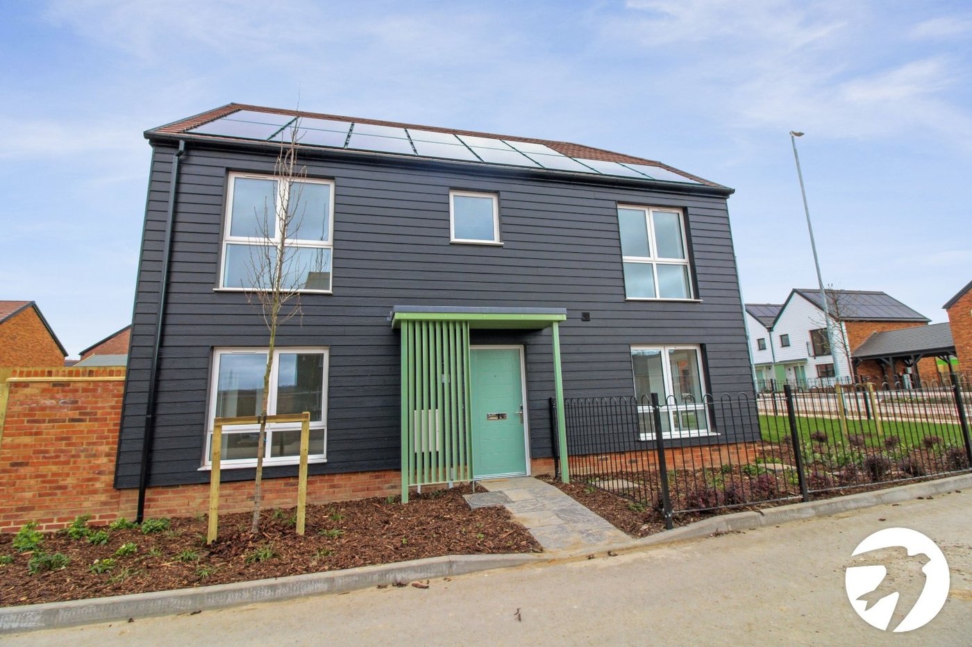 4 bedroom house to rent in Ebbsfleet Valley | Robinson Michael & Jackson