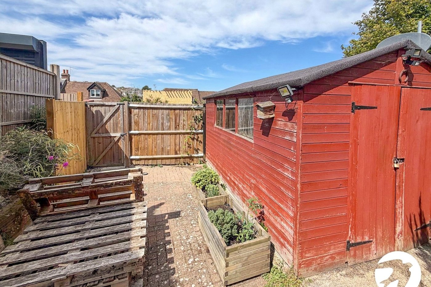 3 bedroom house to rent in Rochester | Robinson Michael & Jackson