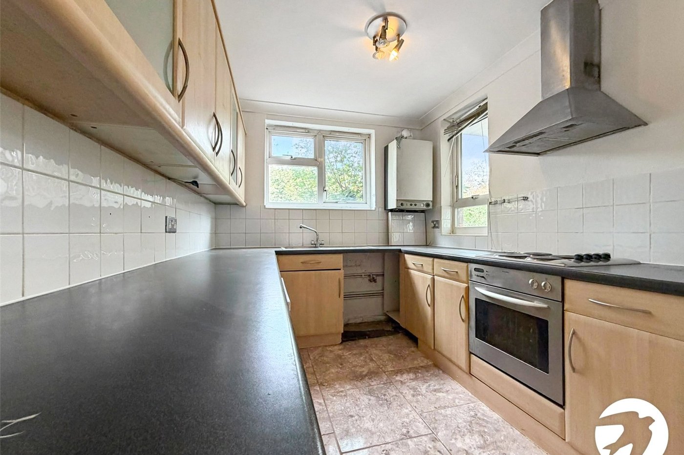 2 bedroom property to rent in London | 