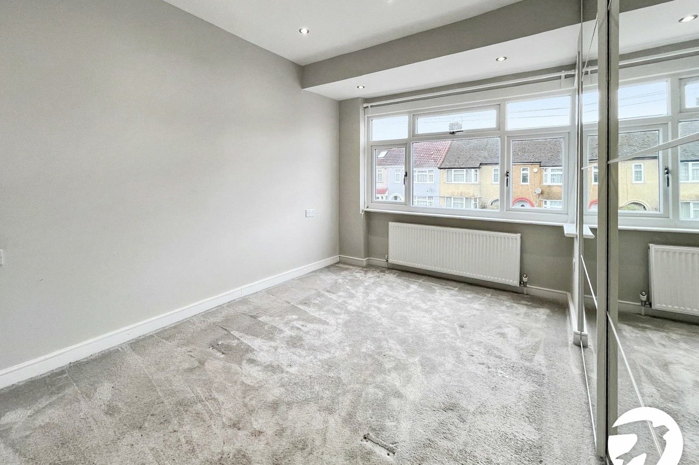 3 bedroom house to rent in Erith | Robinson Jackson